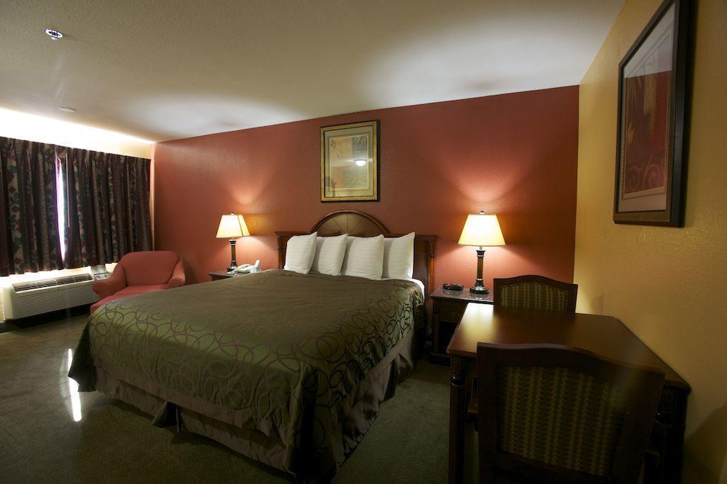 Comfort Inn & Suites Mojave Exterior photo